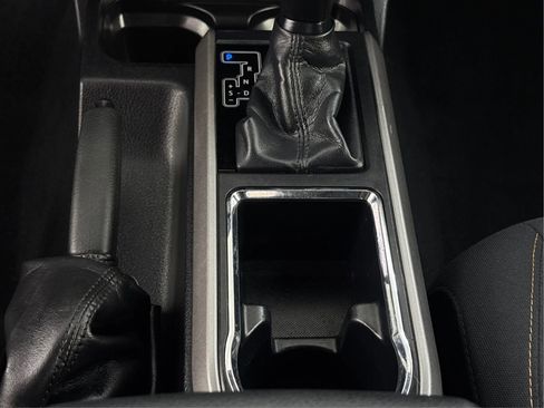 Used 2018 Toyota Tacoma SR5 AWD/4WD image 22