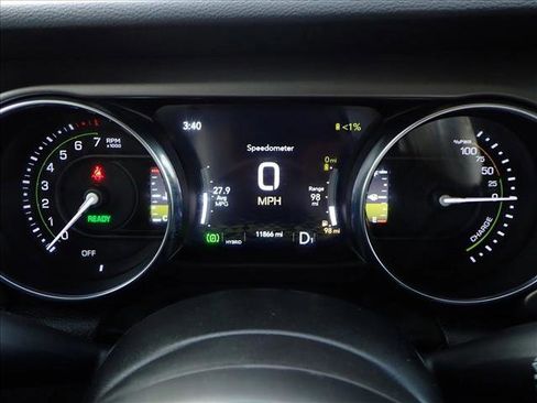 Used 2023 Jeep Wrangler Unlimited w/ Cold Weather Group image 23