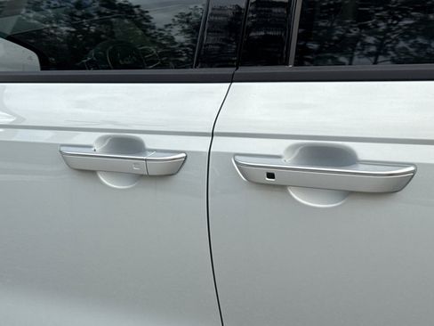 New 2026 Kia Carnival SX w/ SX Dark Edition Package FWD image 28