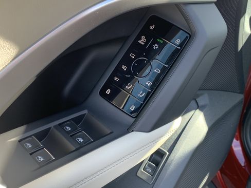 New 2025 Audi Q5 Premium Plus image 9