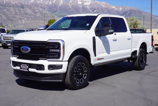Used 2025 Ford F350 Platinum AWD/4WD image 1