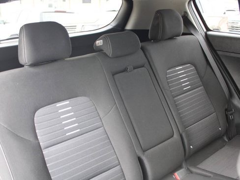 Used 2018 Kia Sportage LX AWD/4WD image 11