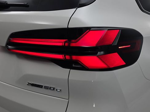 New 2026 BMW X5 xDrive50e w/ M Sport Package AWD/4WD image 31