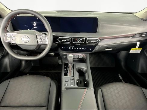 New 2026 Nissan Sentra SR FWD image 10