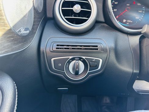 Used 2020 Mercedes-Benz C 300 Cabriolet image 28