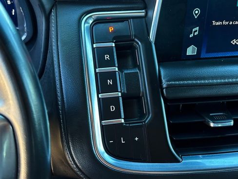 Used 2023 Chevrolet Tahoe LT image 17