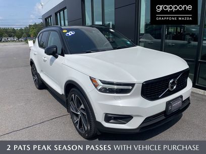 Used 2022 Volvo XC40 T5 R-Design w/ Advanced Package