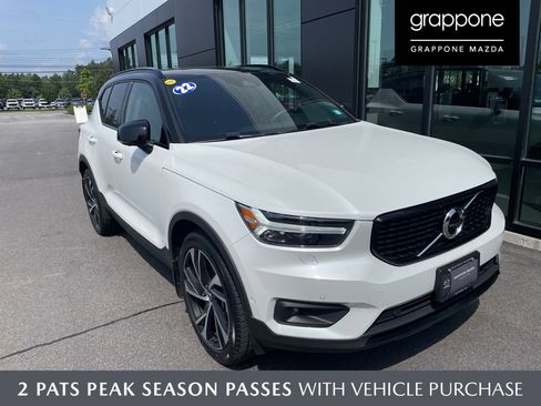 Used 2022 Volvo XC40 T5 R-Design w/ Advanced Package image 1