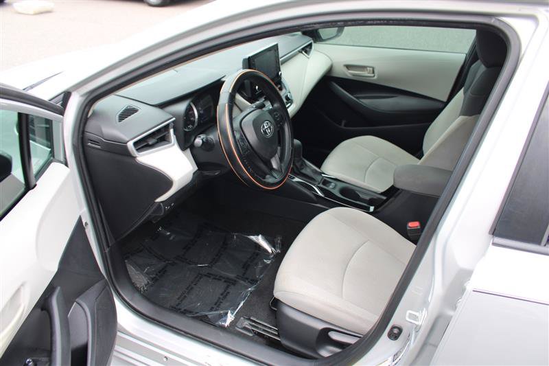 Used 2022 Toyota Corolla LE FWD image 9