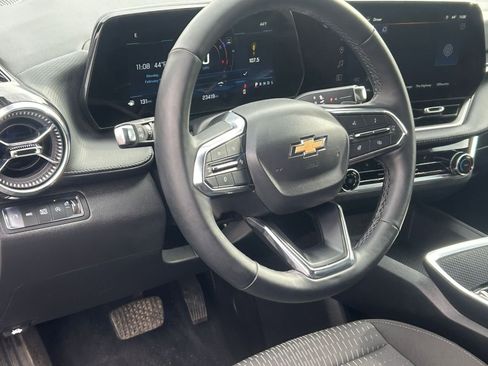 Used 2025 Chevrolet Equinox LT image 35