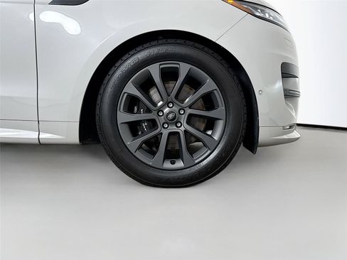 Used 2024 Land Rover Range Rover Sport Dynamic SE AWD/4WD image 34