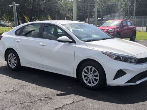 Used 2022 Kia Forte Sedan FWD image 2