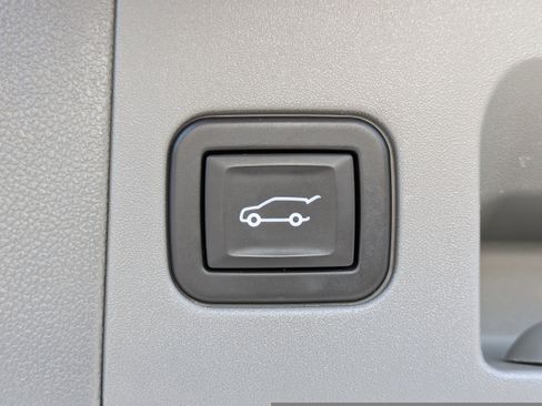 Used 2023 Cadillac XT5 Premium Luxury image 12