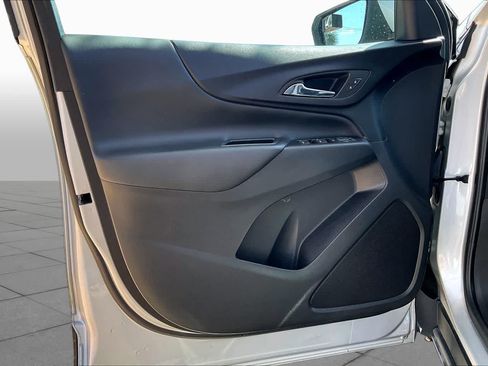 Used 2022 Chevrolet Equinox LT FWD image 22