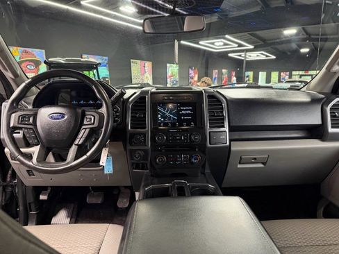 Used 2016 Ford F150 XLT w/ Equipment Group 302A Luxury AWD/4WD image 15