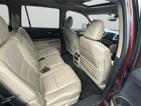 Used 2016 Honda Pilot Touring image 13