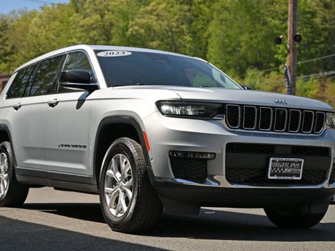 Used 2023 Jeep Grand Cherokee L Limited w/ Luxury Tech Group II AWD/4WD image 9