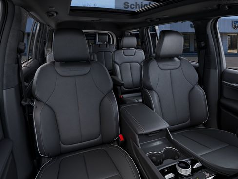 New 2025 Jeep Grand Cherokee L Overland w/ Advanced Protech Group III AWD/4WD image 44