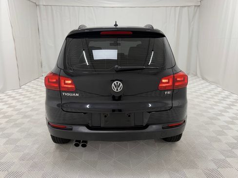 Used 2016 Volkswagen Tiguan S image 7