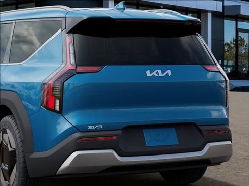 New 2026 Kia EV9 Wind AWD/4WD image 13