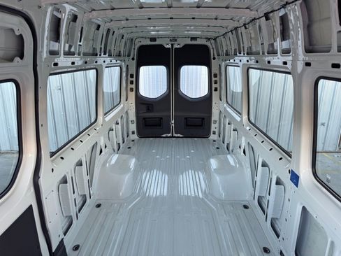 Used 2025 Mercedes-Benz Sprinter 3500 w/ Charging Package, Dashboard image 39