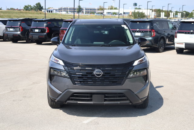 Used 2026 Nissan Rogue Dark Armor FWD image 2