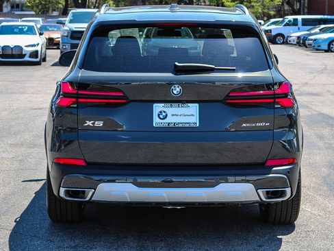 New 2026 BMW X5 xDrive50e w/ Climate Comfort Package AWD/4WD image 5