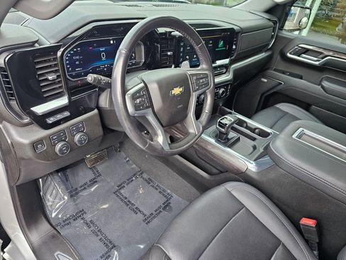 Used 2022 Chevrolet Silverado 1500 LTZ w/ LTZ Premium Package image 21