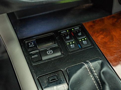 Used 2018 Lexus RX 350L AWD w/ Premium Package image 29