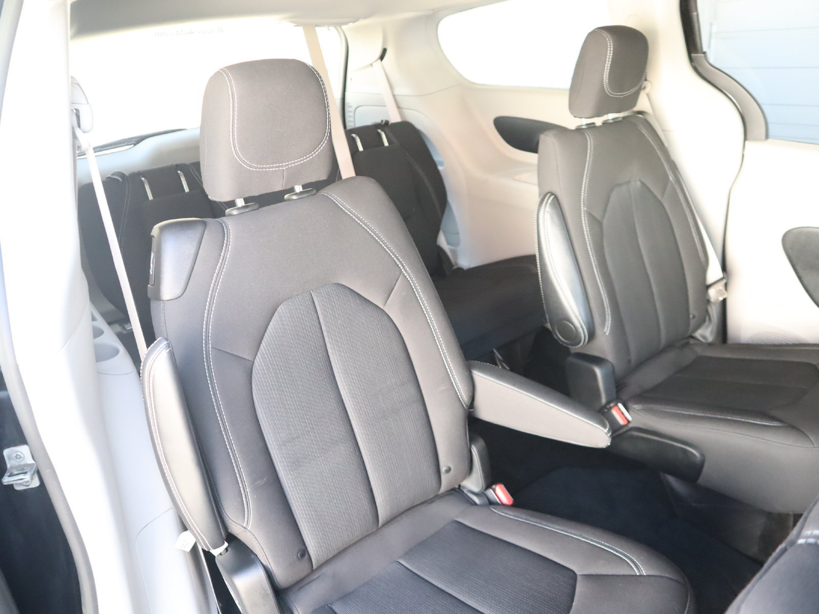 Used 2024 Chrysler Voyager LX FWD image 50