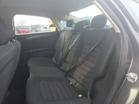 Used 2020 Ford Fusion SE image 12