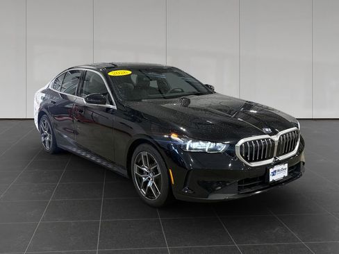 Used 2026 BMW 530i xDrive image 7
