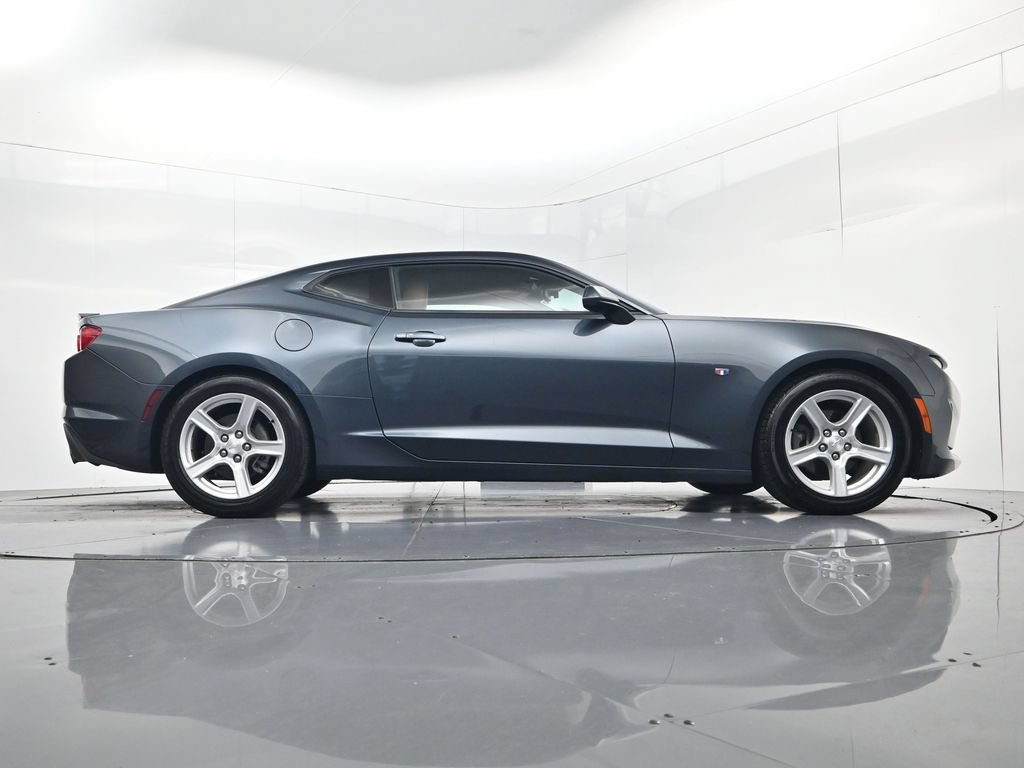 Used 2020 Chevrolet Camaro LT w/ Technology Package RWD image 46