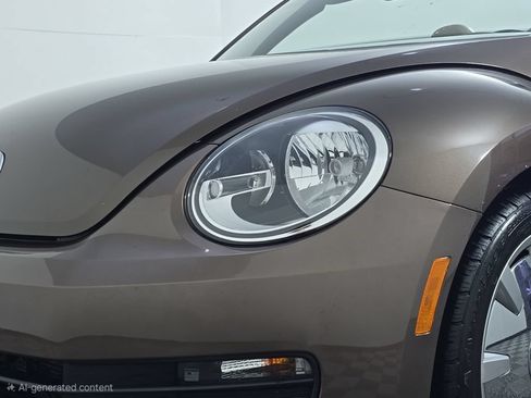 Used 2013 Volkswagen Beetle 2.5 70's Edition FWD image 13