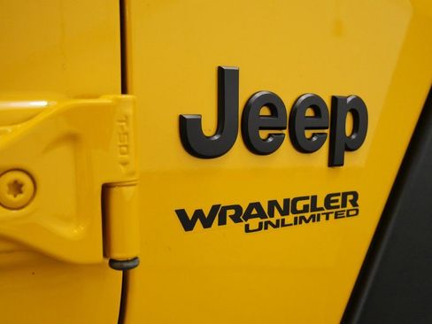 Used 2021 Jeep Wrangler Unlimited Sport image 10
