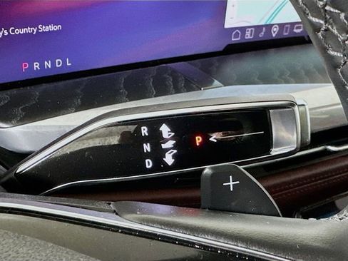 Used 2025 Cadillac Escalade ESV Premium Luxury w/ Touring Package image 18