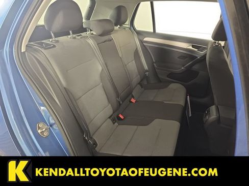 Used 2016 Volkswagen e-Golf SE w/ DC Fast Charging Package FWD image 23
