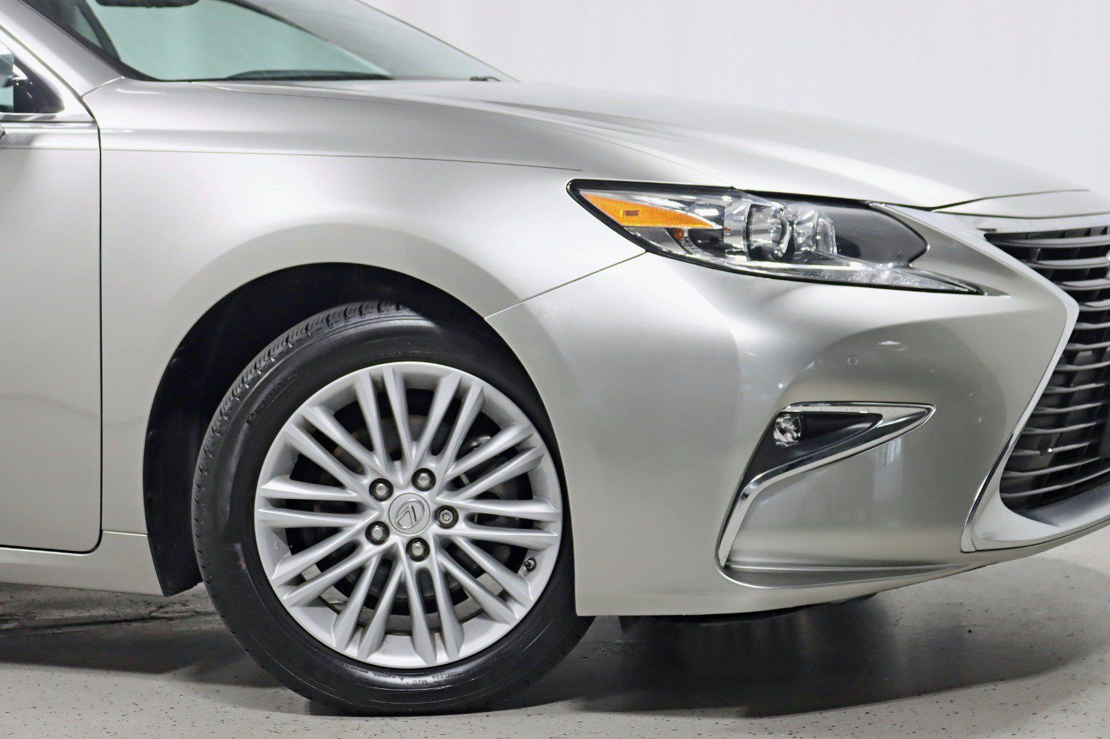 Used 2017 Lexus ES 350 w/ Premium Package FWD image 5