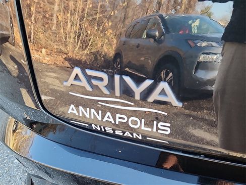 Used 2023 Nissan Ariya FWD image 31