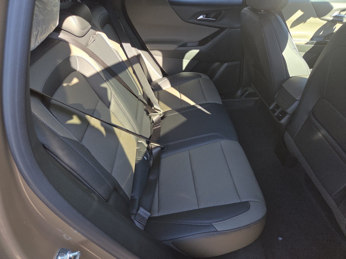 New 2027 Chevrolet Equinox LT w/ Convenience Package II AWD/4WD image 26