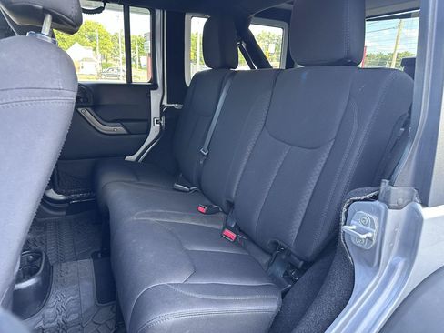 Used 2014 Jeep Wrangler Unlimited Sport w/ Quick Order Package 24S AWD/4WD image 17
