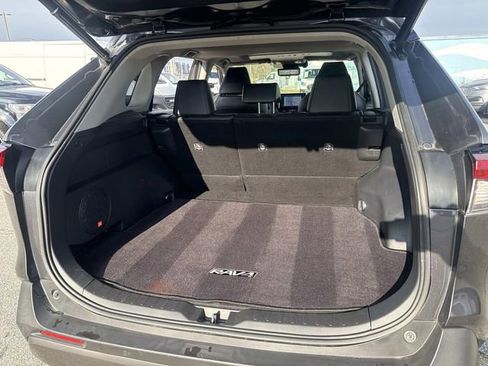 Used 2019 Toyota RAV4 Limited image 7