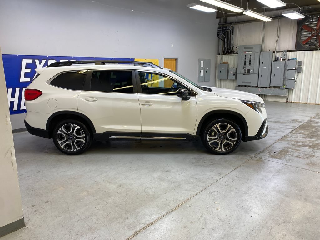 Used 2026 Subaru Ascent Limited AWD/4WD image 8