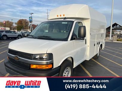 New 2025 Chevrolet Express 3500 w/ Power Convenience Package