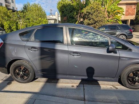 Used 2012 Toyota Prius Three w/ Preferred Accessory Pkg image 5