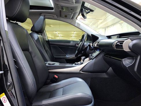 Used 2015 Lexus IS 250 RWD image 19