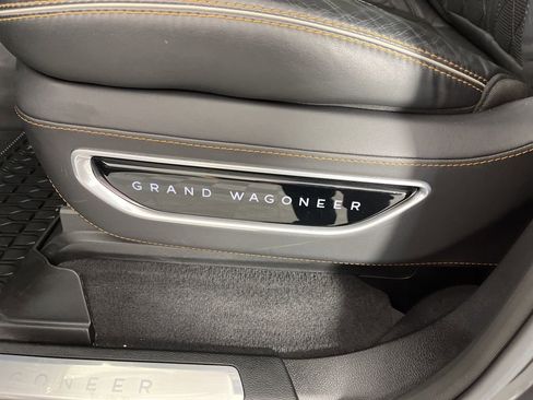 Used 2022 Jeep Grand Wagoneer Series III w/ Rear Seat Video Group 1 image 21