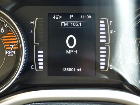 Used 2016 Jeep Cherokee Sport image 43