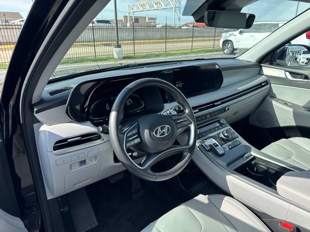 Used 2025 Hyundai Palisade SEL FWD image 11