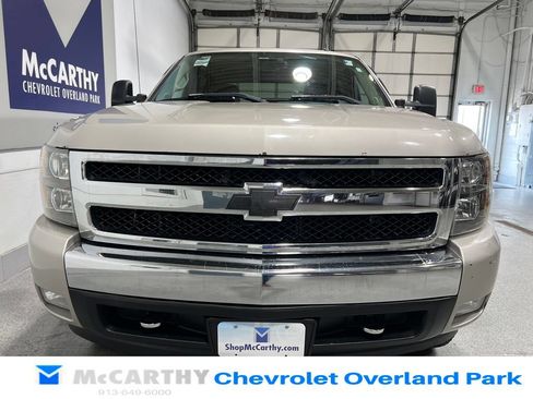 Used 2007 Chevrolet Silverado 1500 LT w/ 1LT Convenience Package AWD/4WD image 11